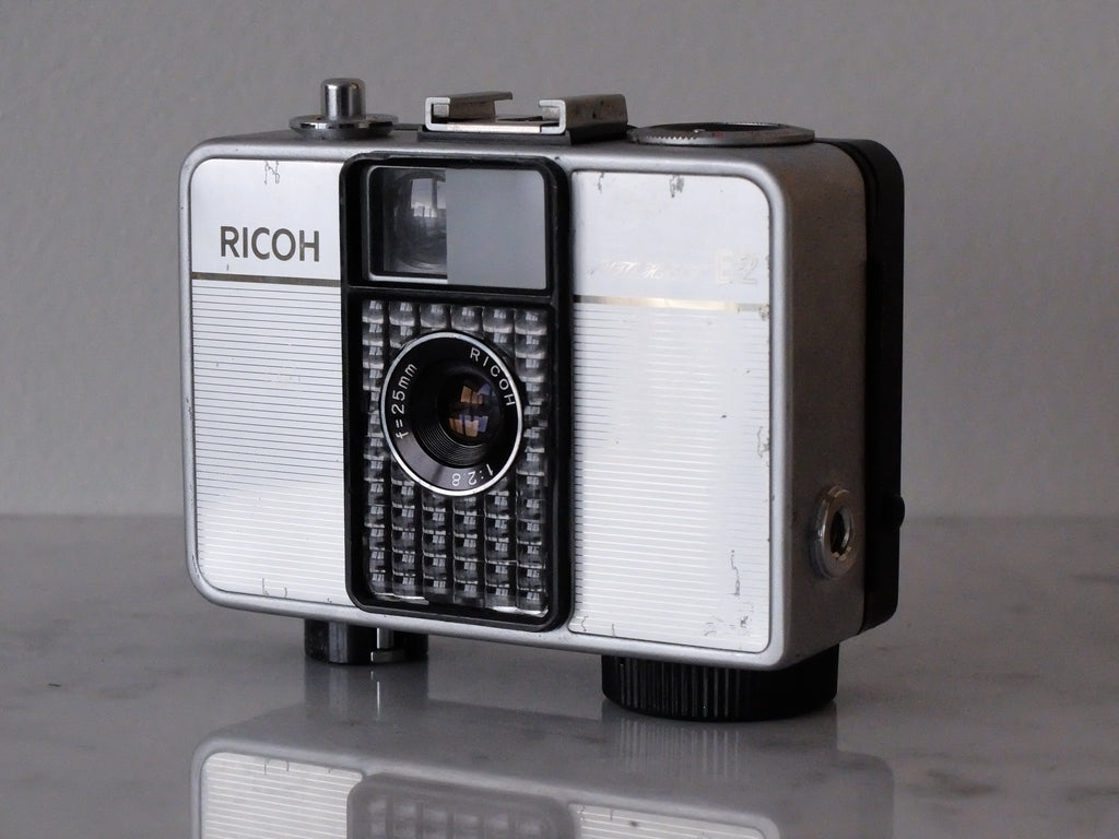 Ricoh SE2 Half Frame Camera w/ 25mm f2.8 Lens & New Seals