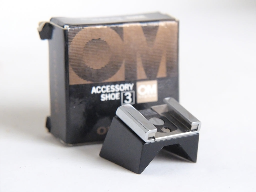 Olympus OM Accessory Shoe 2 for OM2 Cameras w/ Box